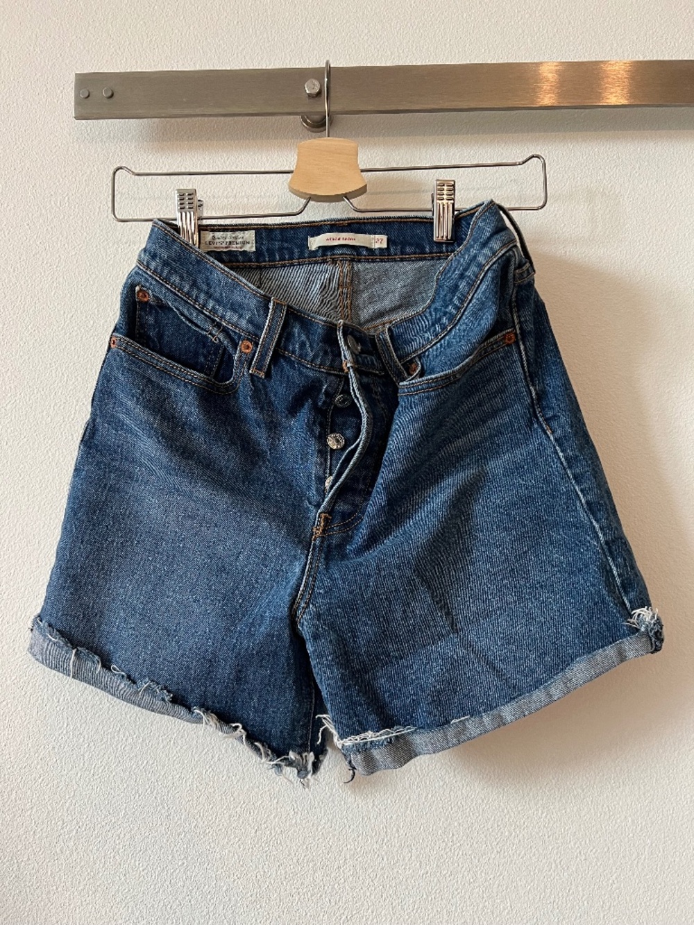 Levi's Wedgie Shorts 27